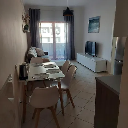 Brucci Seaview Apartament