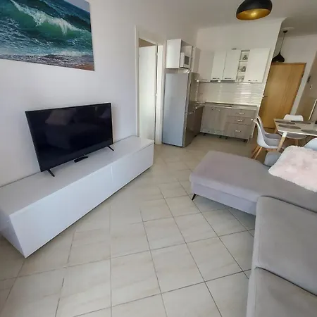 Appartamento Brucci Seaview Apartament *